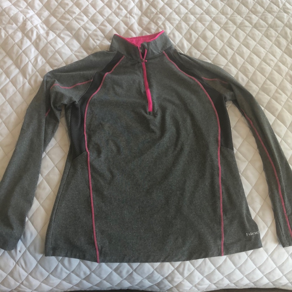 HIND size large workout pullover